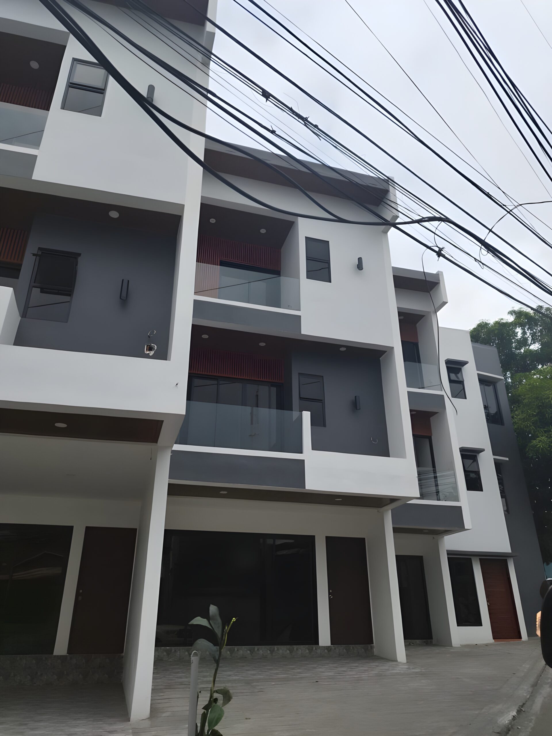 Brand New 3 Storey Townhouse with 3 Bedrooms FOR SALE in Sauyo Quezon City PH2892